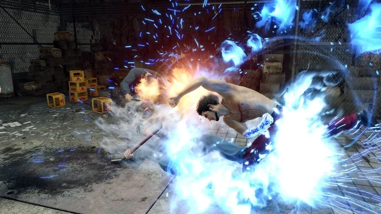 Ichiban menyerang lawan dengan skill uppercut